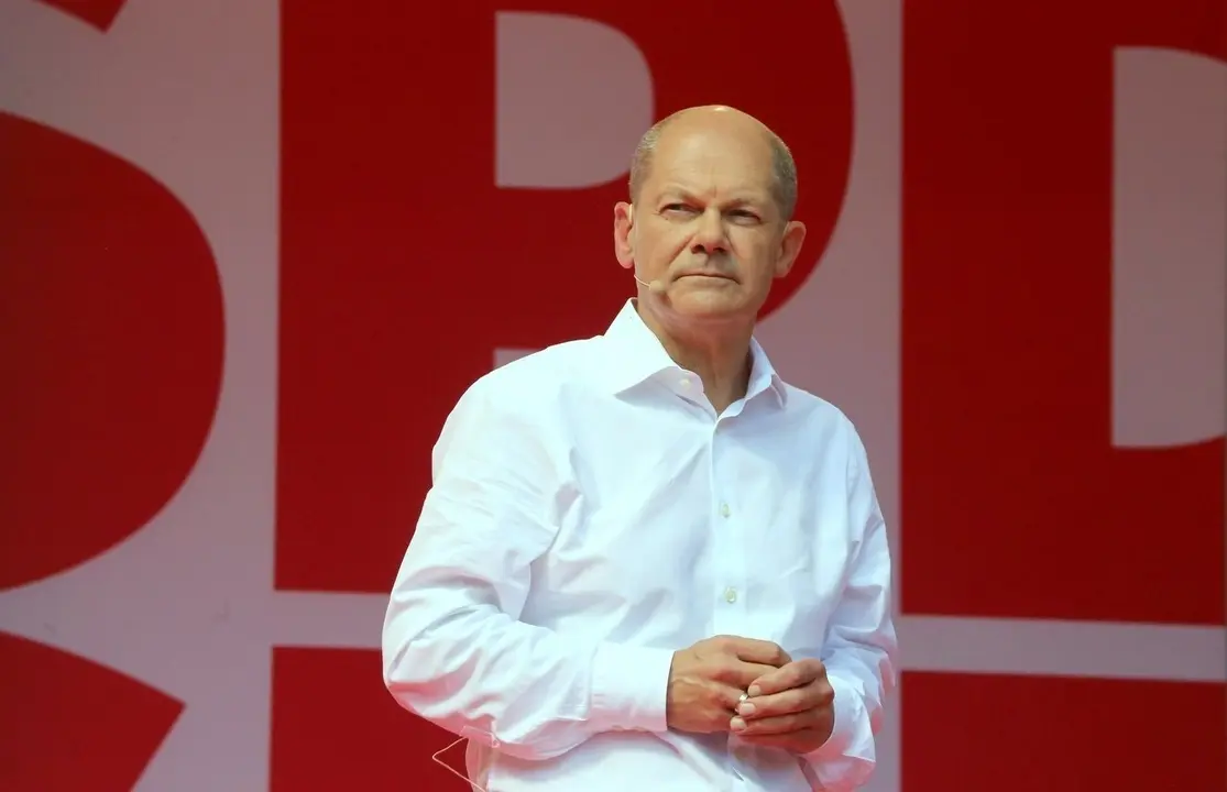 Olaf Scholz, Stellvertreter der Bundeskanzlerin und Bundesminister der Finanzen, Kanzlerkandidat der SPD vor der Sendung; Porträt, Einzelbild