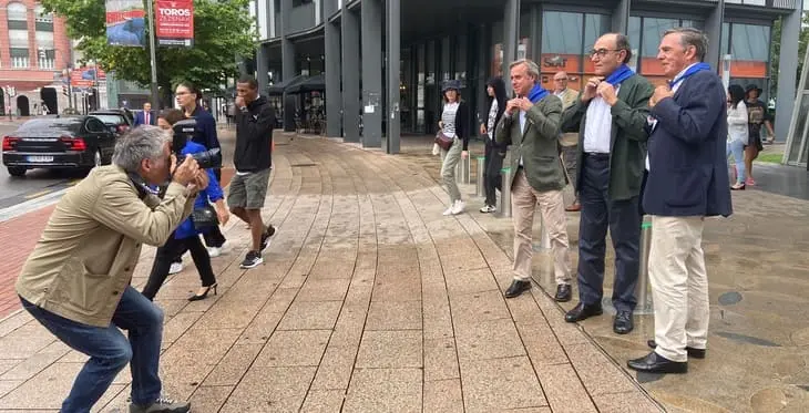 El presidente de Iberdrola, Sánchez Galán por las calles de Bilbao