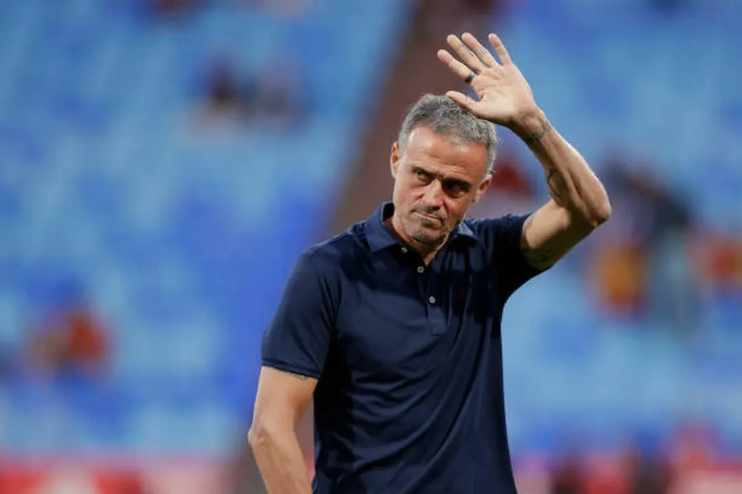 ZARAGOZA, SPAIN - SEPTEMBER 24: Coach Luis Enrique of Spain during the UEFA Nations league match between Spain v Switzerland at the Estadio La Romareda on September 24, 2022 in Zaragoza Spain (Photo by David S. Bustamante/Soccrates/Getty Images)
