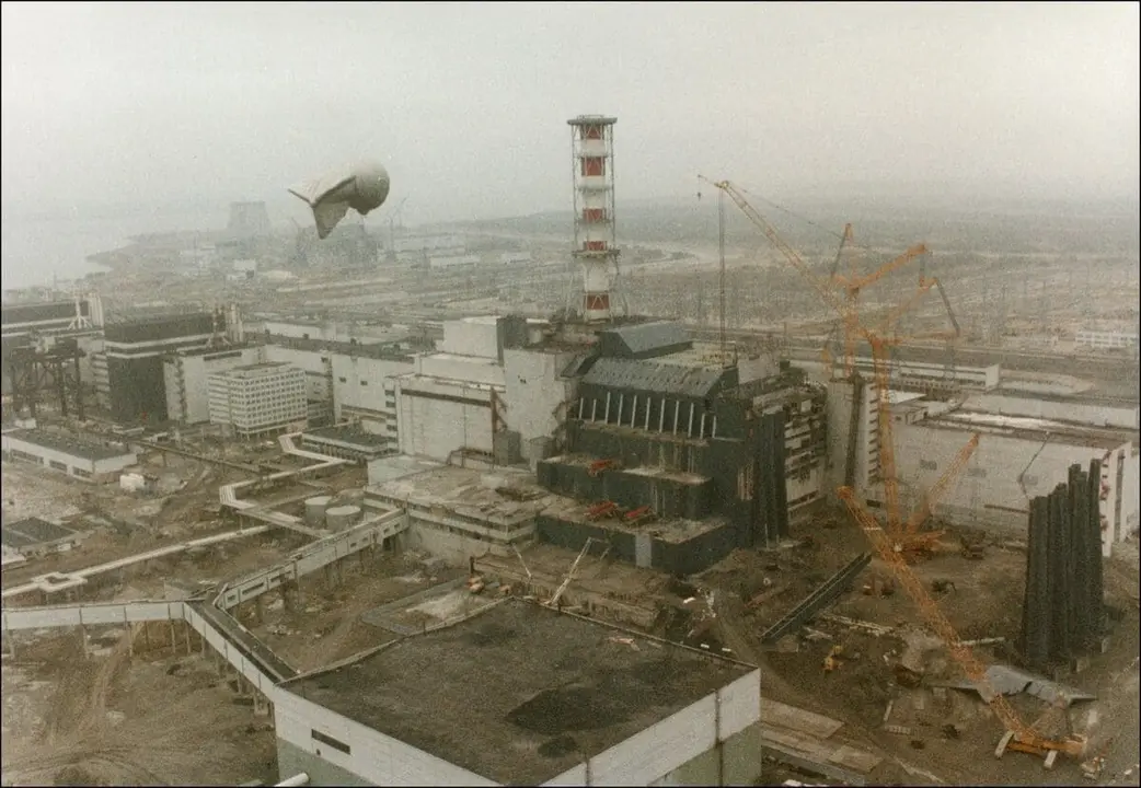 Imagen de la central nuclear Chernóbil tras la explosión