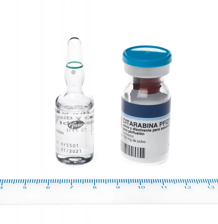 CITARABINA PFIZER 100 mg POLVO Y DISOLVENTE PARA SOLUCIÓN INYECTABLE Y PARA PERFUSIÓN , 1 vial + 1 ampolla de disolvente - https://nomenclator.org/et/citarabina-pfizer-100-mg-polvo.1/