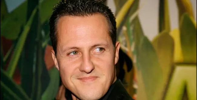 EL EX PILOTO DE F1 MICHAEL SCHUMACHER POSANDO DURANTE LA PREMIER DE LA PELICULA "ARTHUR AND THE MINIMOYS"
Denis Guignebourg / jpistudios.com / ©KORPA
27/11/2006
PARIS *** Local Caption *** Michael Shumacher
Paris Premiere of Arthur and the Minimoys
France
11/27/06
©Denis Guignebourg / jpistudios.com
310-657-9661