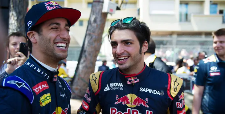 (L to R): Daniel Ricciardo (AUS) Red Bull Racing with Carlos Sainz Jr (ESP) Scuderia Toro Rosso.
22.05.2015. Formula 1 World Championship, Rd 6, Monaco Grand Prix, Monte Carlo, Monaco, Friday.
- www.xpbimages.com, EMail: requests@xpbimages.com - copy of publication required for printed pictures. Every used picture is fee-liable. © Copyright: Price / XPB Images