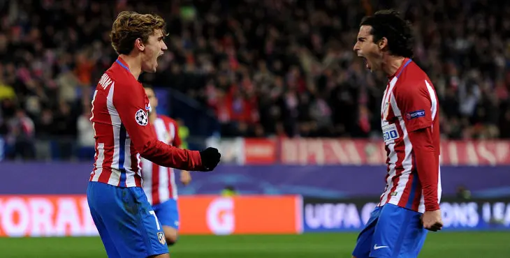MADRID, SPAIN - NOVEMBER 23: Antoine Griezmann of Atletico Madrid (L) celebrates scoring his sides second goal with Tiago of Atletico Madrid (R) during the UEFA Champions League Group D match between Club Atletico de Madrid and PSV Eindhoven at Vicente Calderon Stadium on November 23, 2016 in Madrid, Spain. (Photo by Denis Doyle/Getty Images)