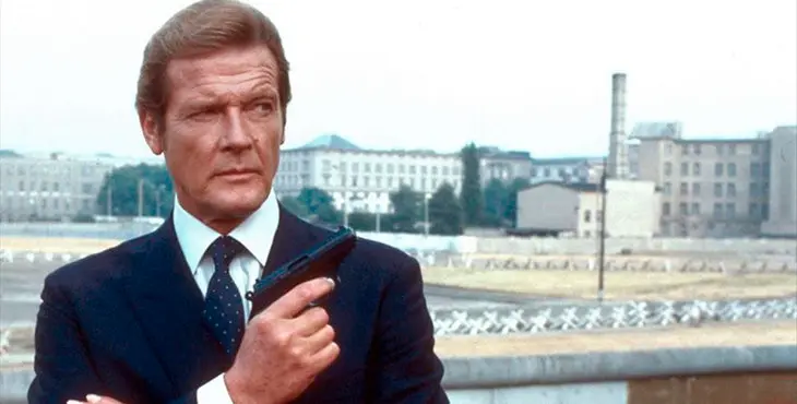 ICULT ROGER MOORE JAMES BOND