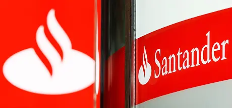 (FILES) An Abbey Santander bank branch is pictured in the City of London, on October 8, 2008. Europe's second biggest bank Santander will slash 1,900 jobs at its three British subsidiaries next year, the Spanish group said on December 12, 2008 as it seeks to implement planned cost cuts. The losses, which amount to about eight percent of Santander's British workforce, will affect lenders Abbey, Alliance and Leicester, and Bradford and Bingley.
AFP PHOTO/FILES/Leon Neal BRITAIN-FINANCE-BANKING-SANTANDER