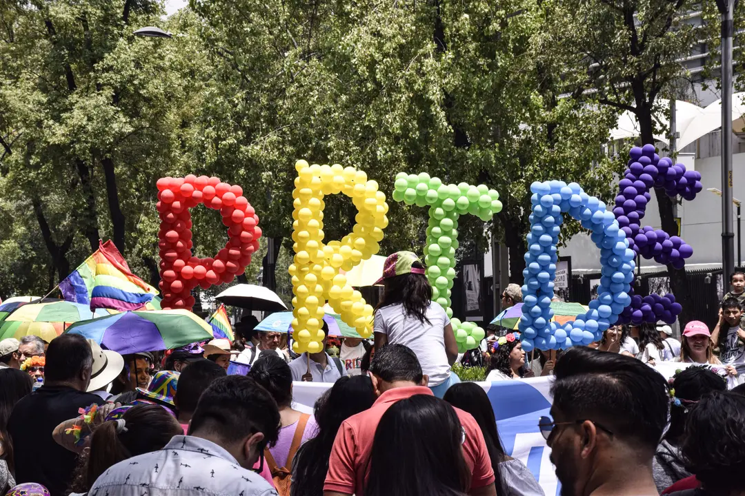 90629045. México, 29 Jun 2019 (Notimex-Olivia Aviña).- Miles de personas disfrutan de la 41 edición de la Marcha del Orgullo LGBTTTI cuyo lema es “Ser es resistir”. Ciudad de México, 29 de junio de 2019.
NOTIMEX/FOTO/OLIVIA AVIÑA/OAE/SOI/DIV19/