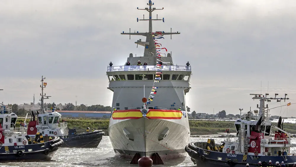 GRA449. SAN FERNANDO (CÁDIZ), 30/03/2017.- Vista del "Audaz", el quinto Buque de Acción Marítima (BAM) que Navantia construye para la Armada Española, amadrinado por la ministra de Defensa, María Dolores de Cospedal, y que hoy ha sido botado en el astillero de San Fernando. EFE/ROMÁN RÍOS