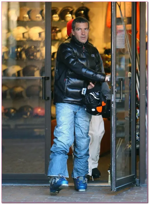 #8301198 Actor Antonio Banderas rented some skis and went skiing in Aspen, Colorado on December 20, 2011. Recently Antonio Banderas talked with Graham Norton about being nicknamed Zorro by the Secret Service during the recent fundraiser for President Barack Obama in Los Angeles.
 Fame Pictures, Inc - Santa Monica, CA, USA - +1 (310) 395-0500