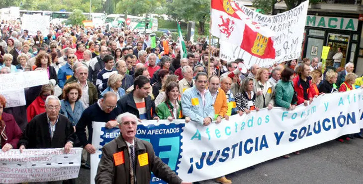 MANIFESTACION DE LOS AFECTADOS POR LA INTERVENCION DE FORUM Y AFINSA
Juan Naharro / ©Radialpress
21/10/2006
MADRID
*** Local Caption *** Manifestation. Those affected by the interveniton to Forum and Afinsa