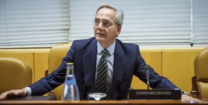 GRA111. MADRID, 06/05/2016.- El exdiputado Pedro Gómez de la Serna durante su comparecencia hoy en la comisión de investigación de la corrupción de la Asamblea de Madrid, que analizará los contratos de la empresa pública Arpegio, investigada dentro de la trama Púnica. De la Serna, que ha estado integrado durante la pasada legislatura en el Grupo Mixto del Congreso de los Diputados, dejó el PP tras su implicación en el supuesto cobro de comisiones en el extranjero. EFE/Emilio Naranjo