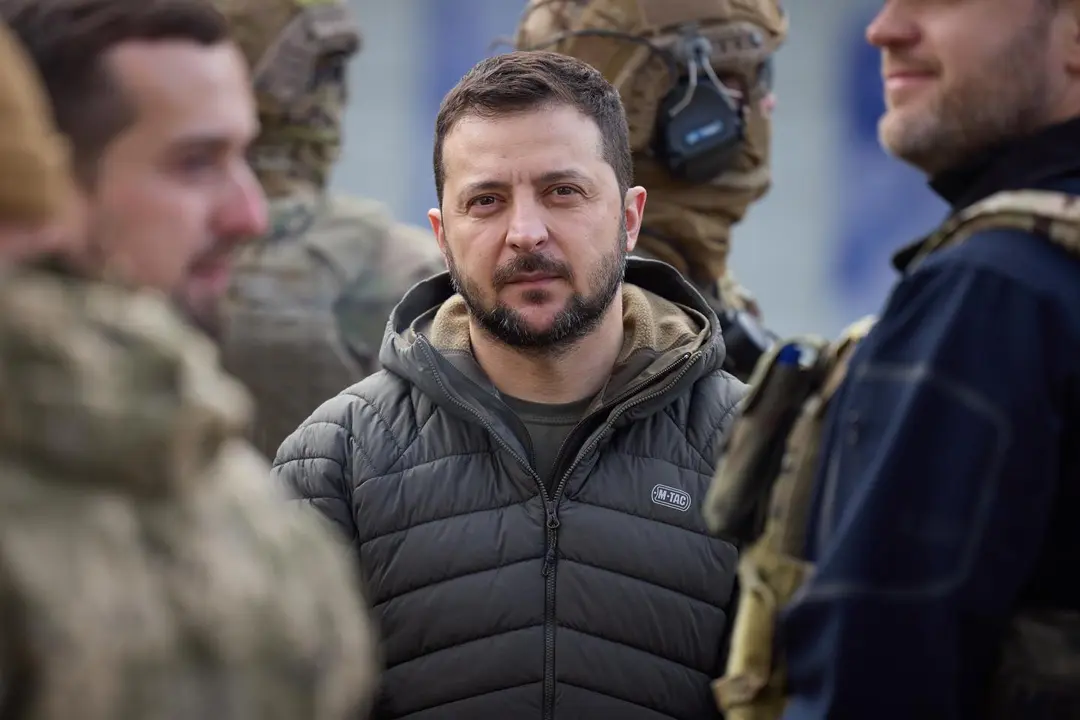 Zelenski junto a miembros de su ejército | Gobierno de Ucrania