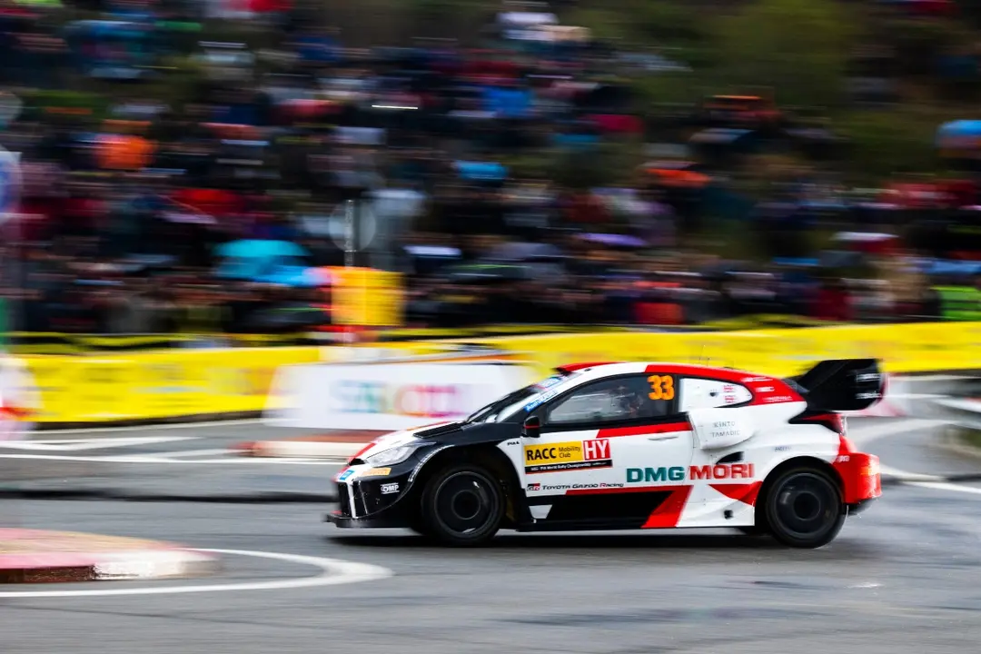 Elfyn Evans en el RallyRACC 2022 con su Toyota GR Yaris Rally1