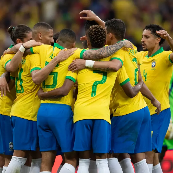 Brasil celebrando un gol