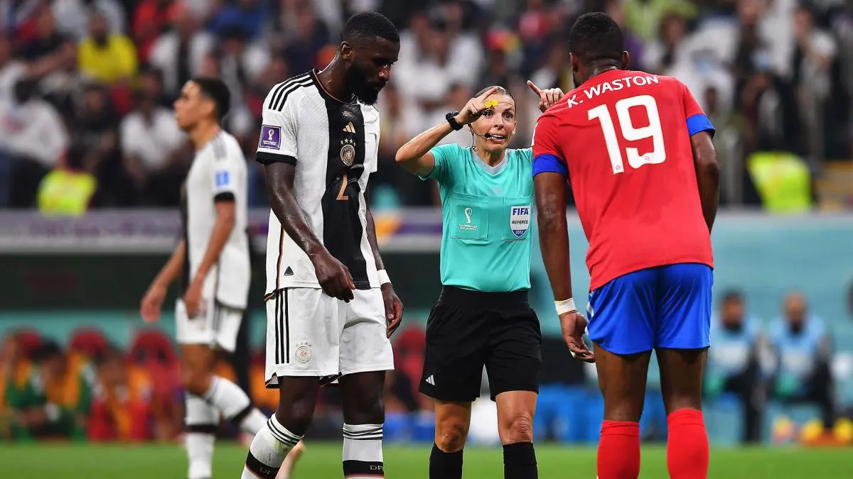 Stéphanie Frappart en el Costa Rica-Alemania | Fuente: FIFA