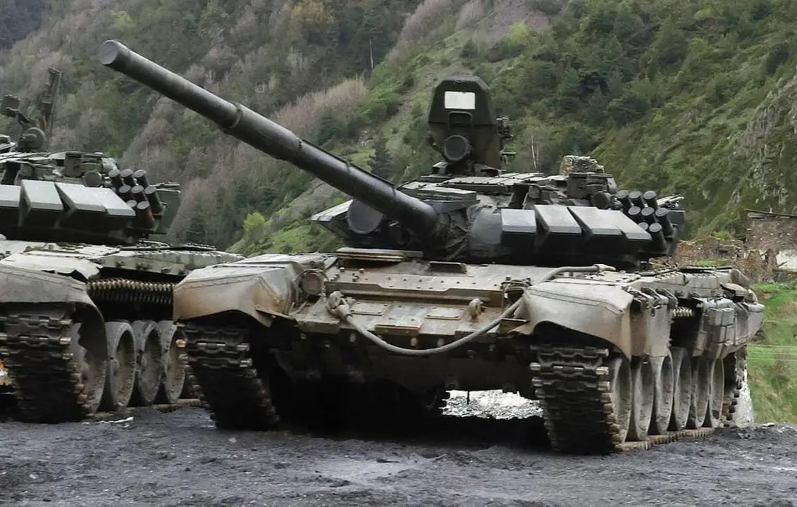 Imagen de un tanque ruso durante la invasión. Fuente Agencia TASS