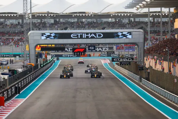 Salida del Gran Premio de Abu Dabi 2022 | Fuente: Getty Images