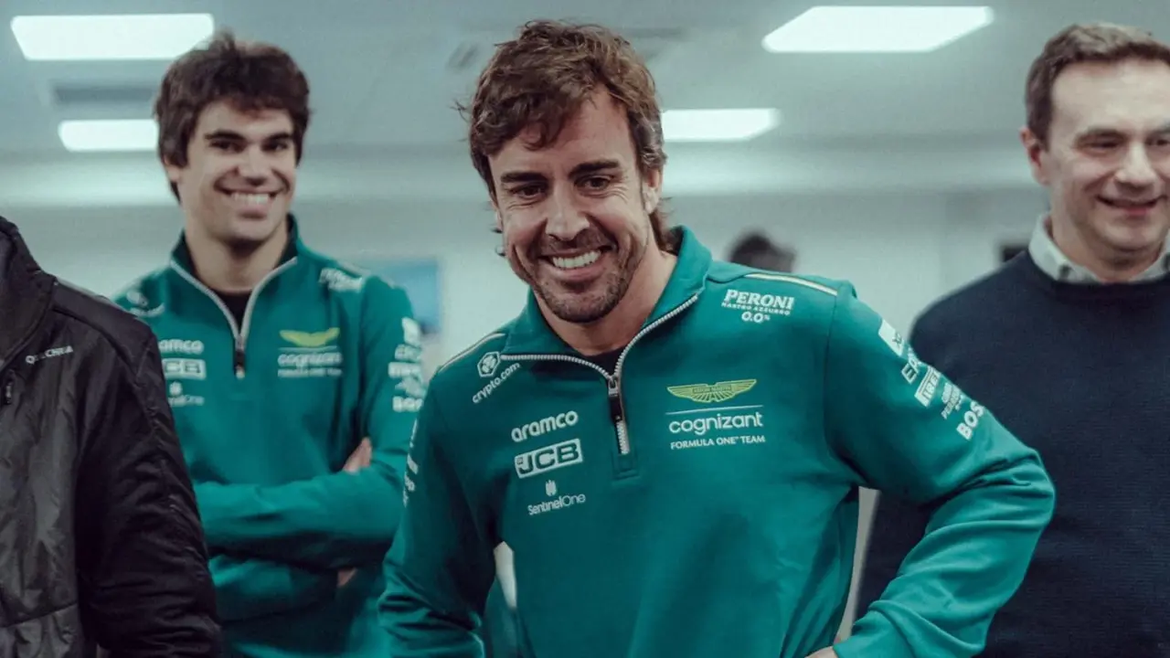 Fernando Alonso en la fábrica de Aston Martin | Fuente: Aston Martin