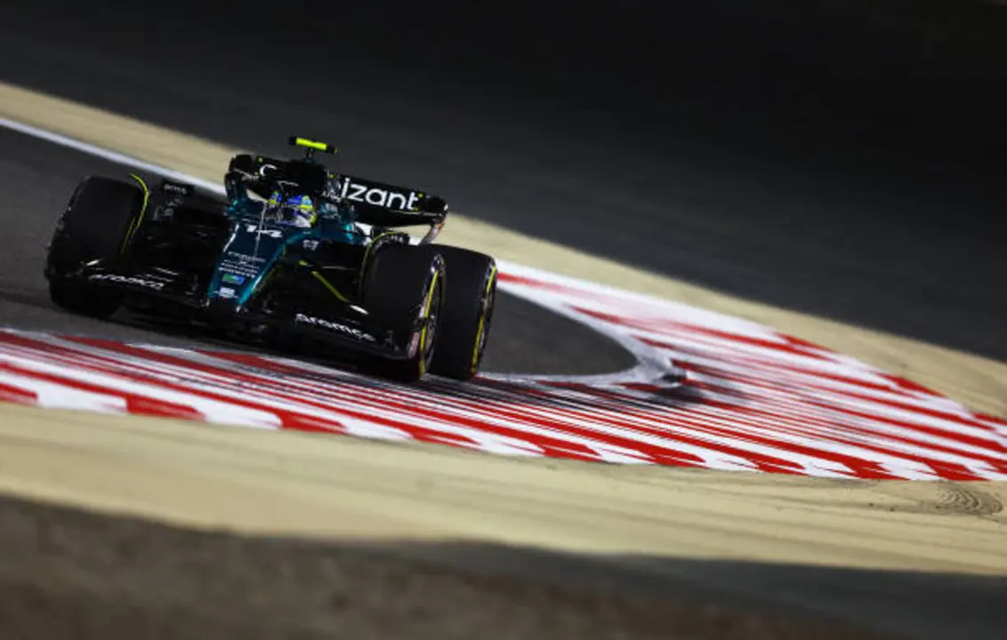 Fernando Alonso en el Día 1 de test de pretemporada de Fórmula 1 en Baréin | Fuente: Getty Images