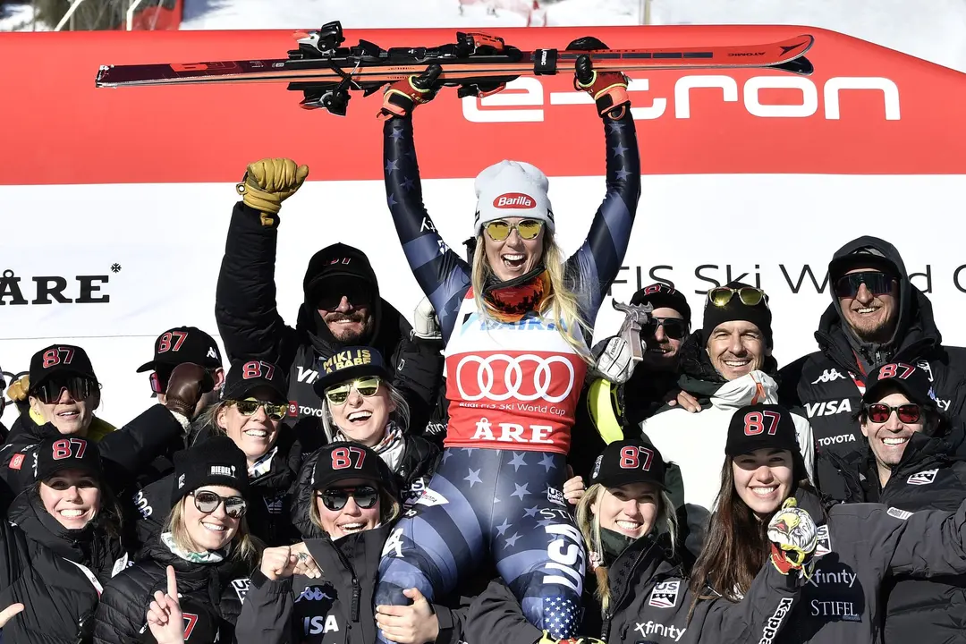 Mikaela Shiffrin celebra sus 87 victorias en la Copa del Mundo | Fuente: Federación Internacional de Esquí