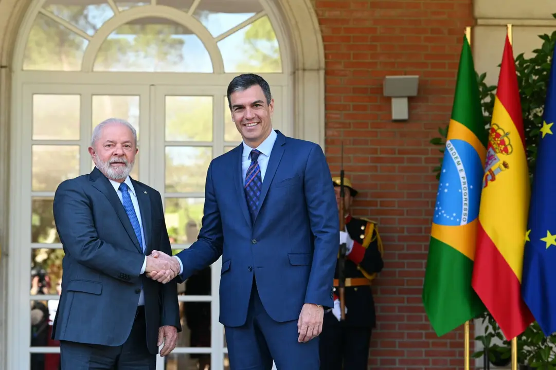 Sánchez junto a Lula