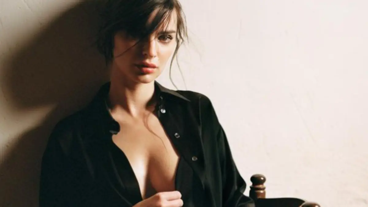 Emily Ratajkowski incendia las redes con su publicación en bikini