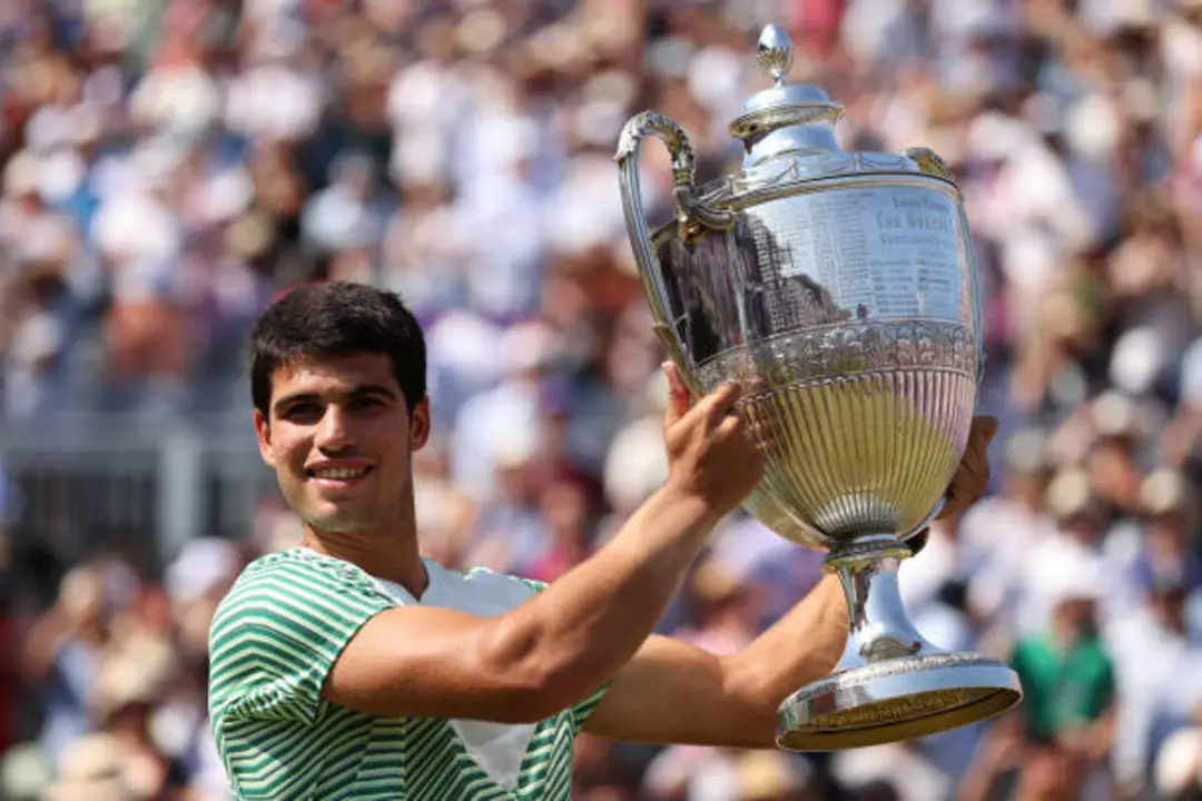 Carlos Alcaraz gana el título en Queen's | Fuente: Getty Images