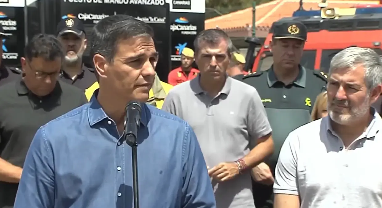 Pedro Sánchez durante su visita a Tenerife