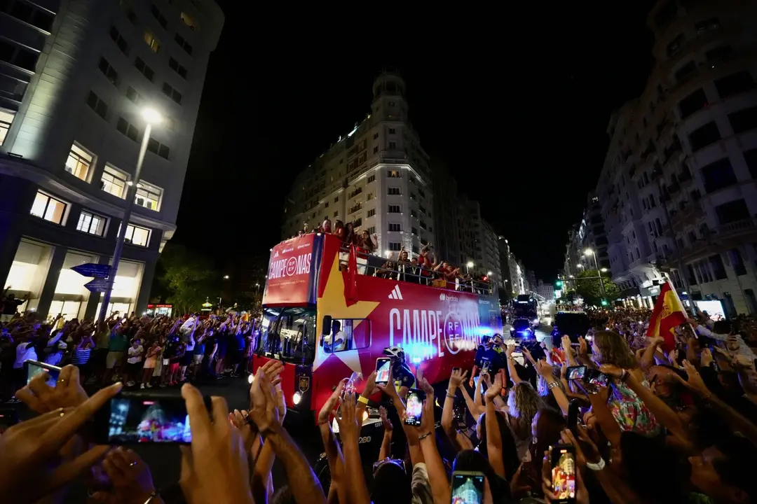 La Selección Española a su llegada a Madrid | Fuente: @SEFutbolFEM