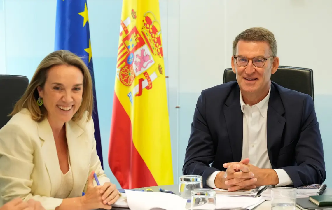 Cuca Gamarra junto a Alberto Núñez Feijóo / Twitter Cuca Gamarra