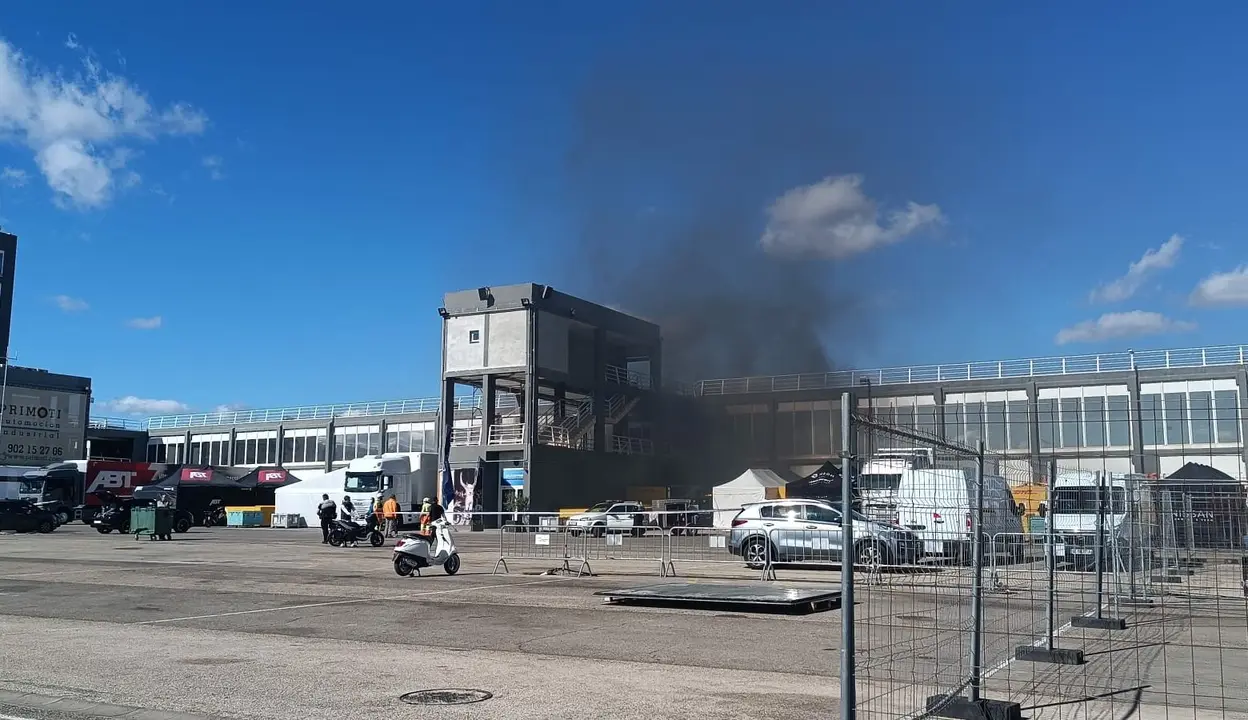 Incendio en el Circuito Ricardo Tormo de Valencia | Fuente: Ángela Merino