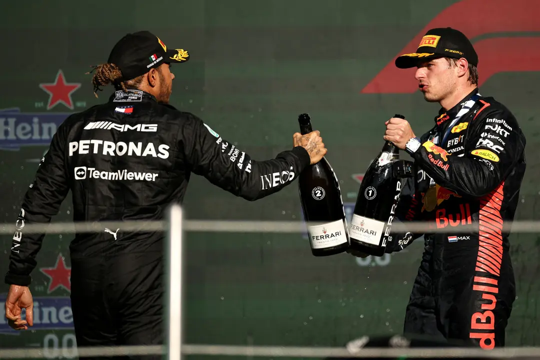 Verstappen y Hamilton en el Gran Premio de México 2023 | Fuente: Red Bull