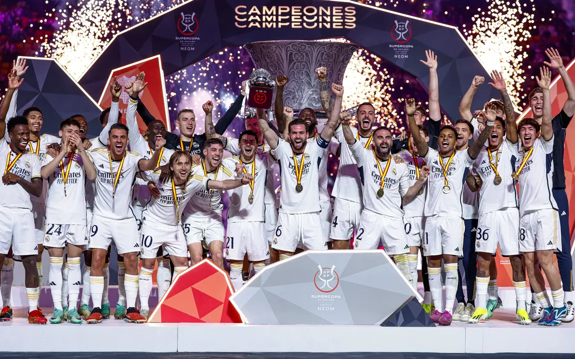 El Real Madrid levanta la Supercopa de España | Fuente: Real Madrid