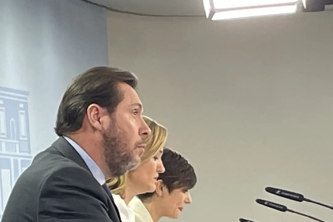 Los ministros Óscar Puente, Pilar Alegría e Isabel Rodríguez / Estrella Digital