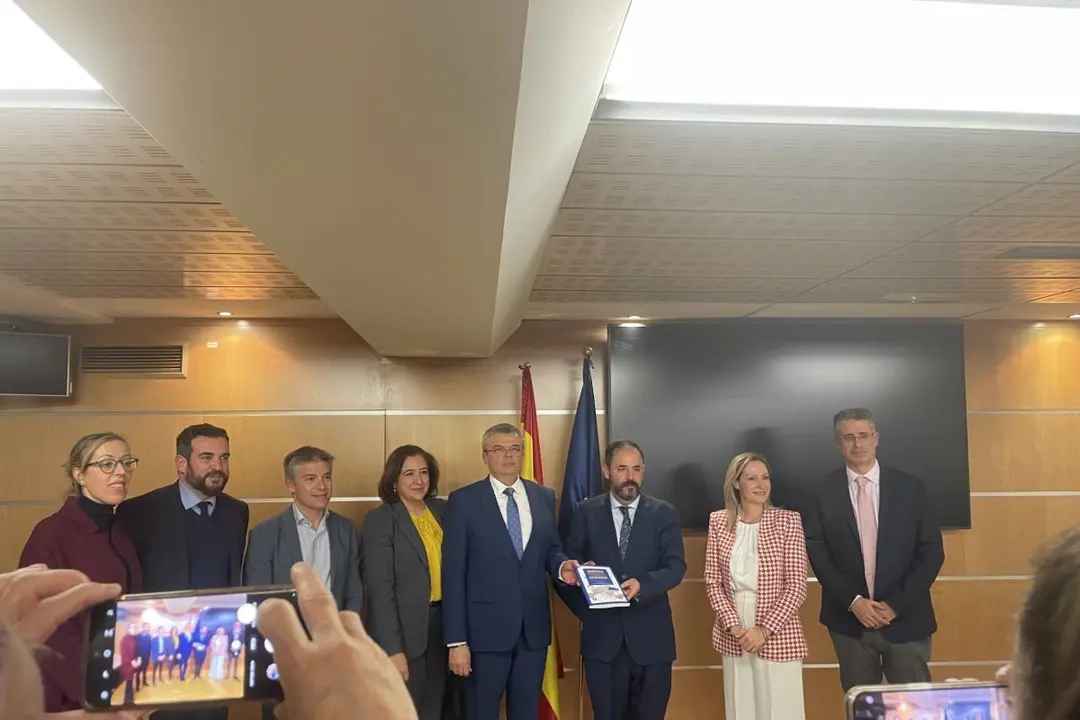 Presentación del libro 'Europa durante la guerra en Ucrania' / Estrella Digital