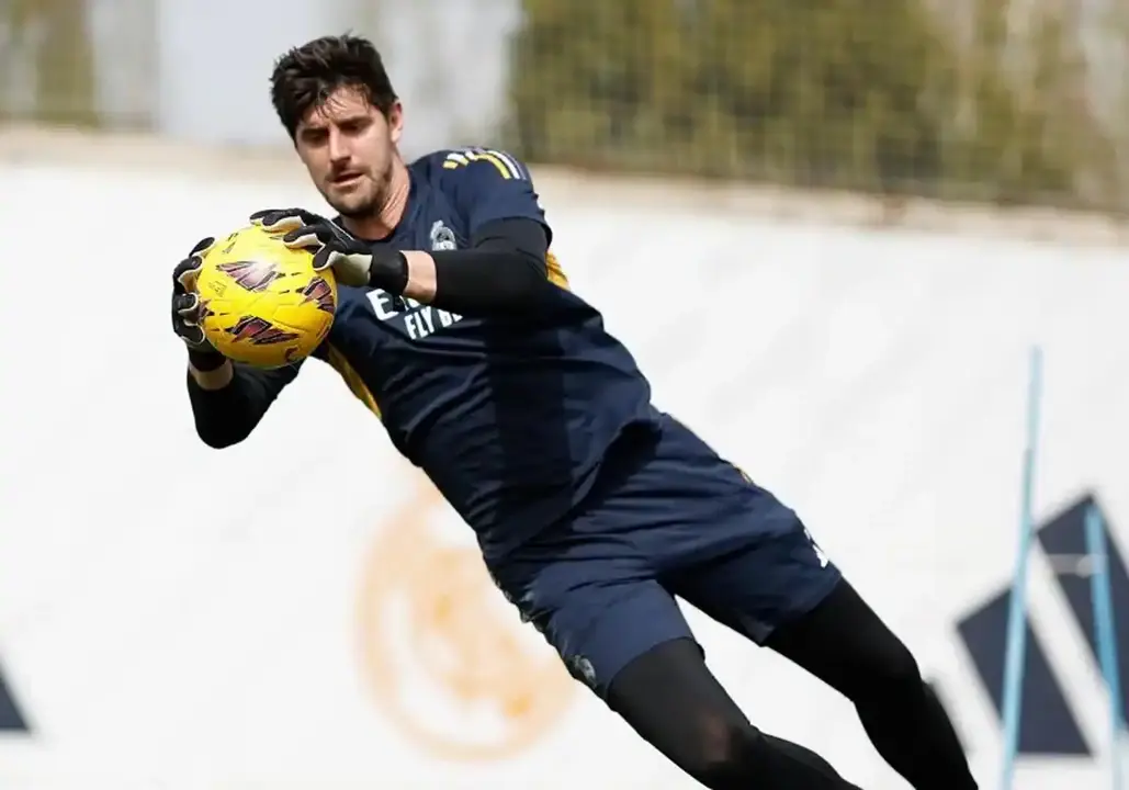 Thibaut Courtois en el entrenamiento con el Real Madrid | Fuente: Real Madrid
