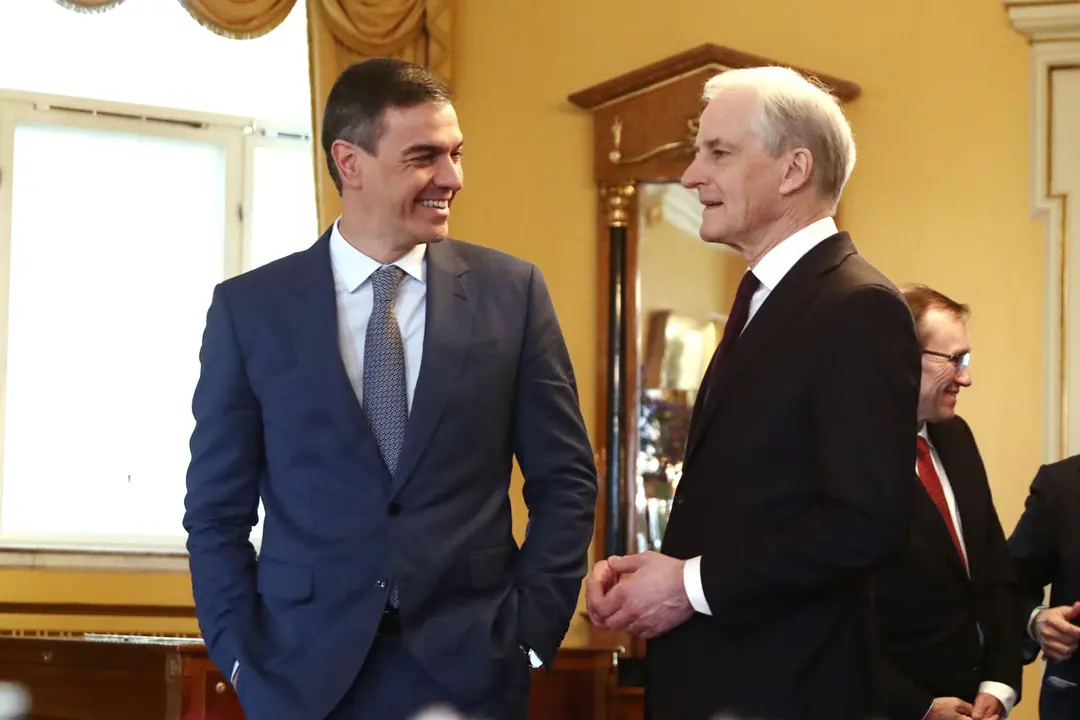 El presidente del Gobierno, Pedro Sánchez, y el ministro del Reino de Noruega, Jonas Gahr Støre | Fuente: Moncloa