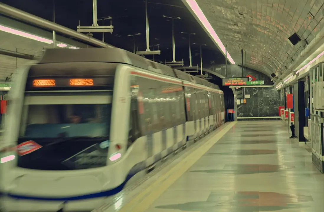 Metro | Fuente: Pexels