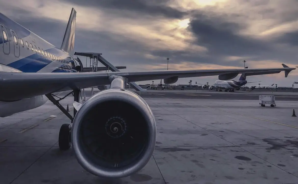 Motor de un avión | Fuente: Pexels