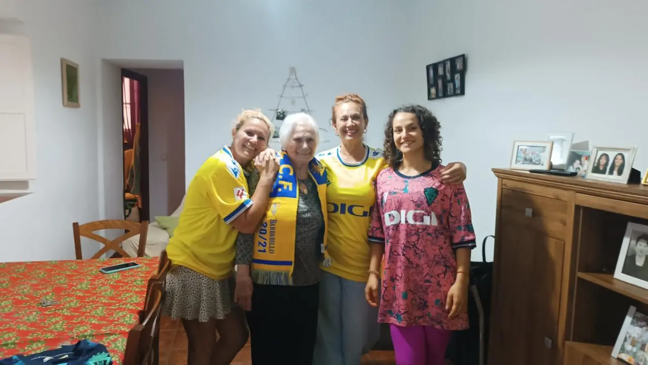 El Cádiz evita el desahucio de María | Fuente: Redes sociales