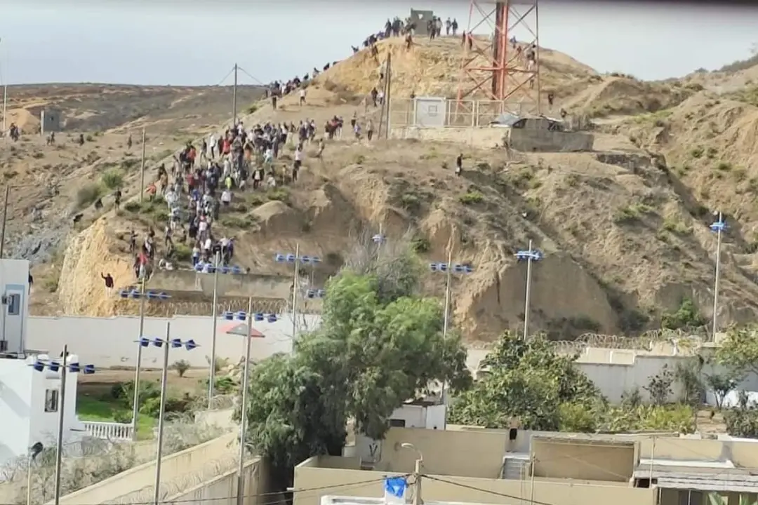 Los intentos de cruzar la frontera entre Marruecos y España es un drama migratorio al que se enfrenta la Guardia Civil prácticamente a diario.