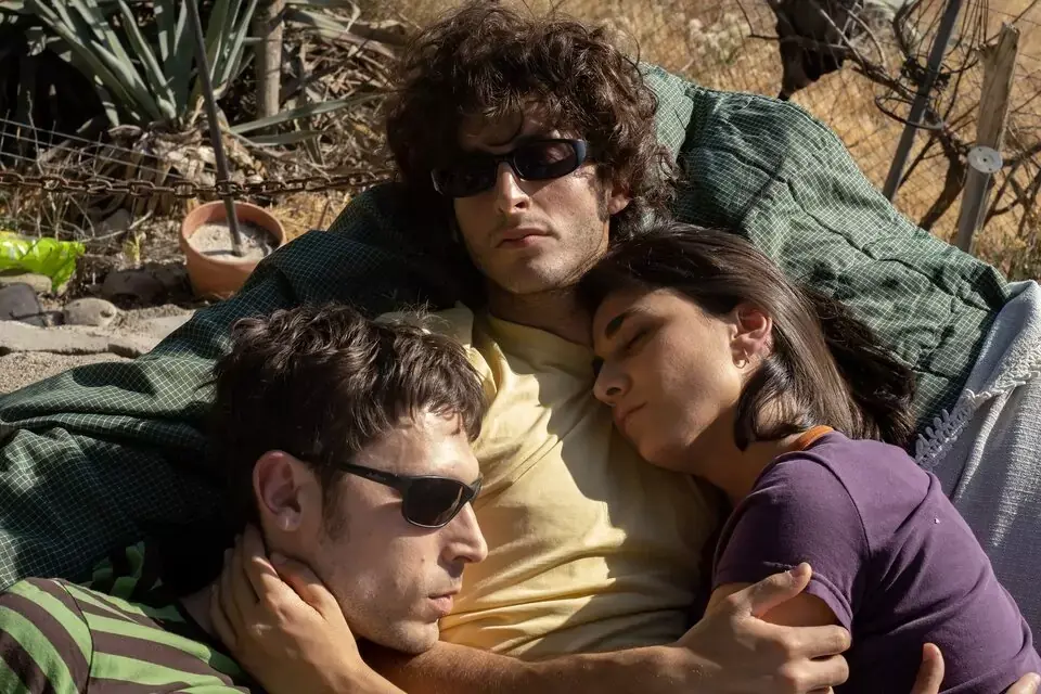 Una película que rinde tributo a la música, la amistad y el amor