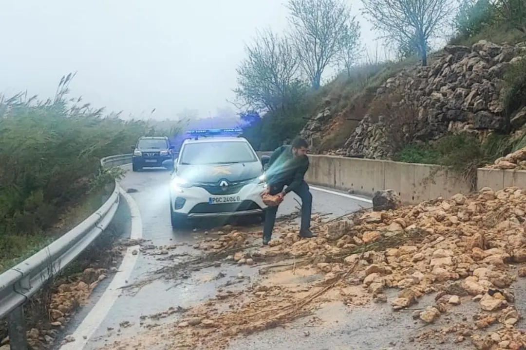 Efectivos de la Guardia Civil están desplegados en las zonas afectadas por la DANA. (Foto: Guardia Civil).