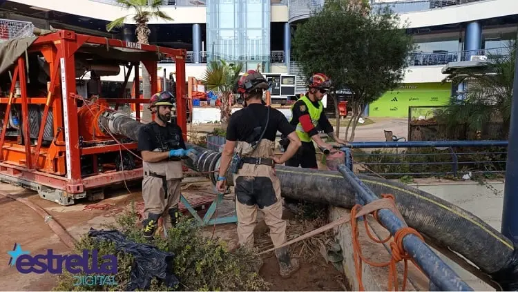 El Sistema de Gestión de Fluidos de la UME (Sigeflu) es capaz de extraer 1.200 metros cúbicos por hora (aproximadamente 20.000 litros por minuto).