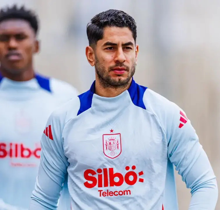 @AyozePG / X