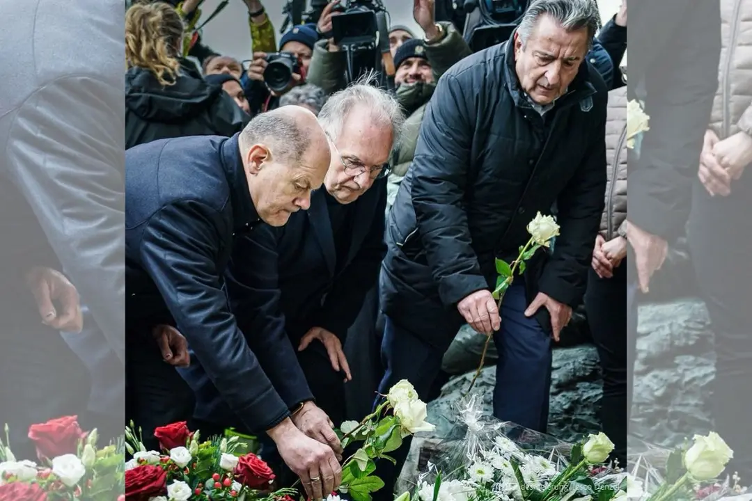 Olaf Scholz ha depositado un ramo de flores en Magdeburgo, en memoria de las víctimas. (Foto: @Bundeskanzler).