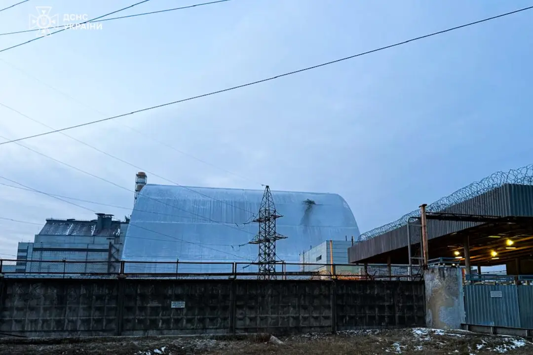 Central nuclear de Chernóbil / Zelenski / X