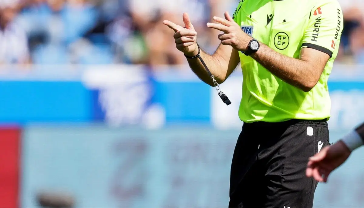 Clubes como el Real Madrid utilizan su televisión oficial para atacar a los árbitros. Fuente: Másquepelotas/ X