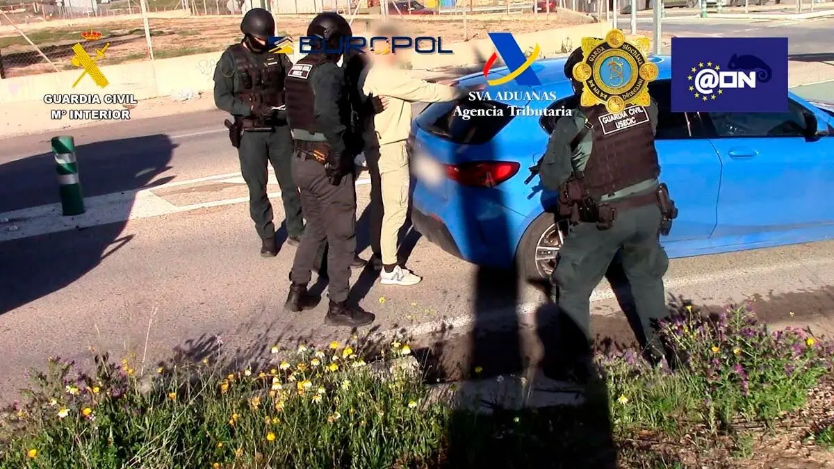 red que enviaba grandes cantidades de droga a Irlanda / foto policía