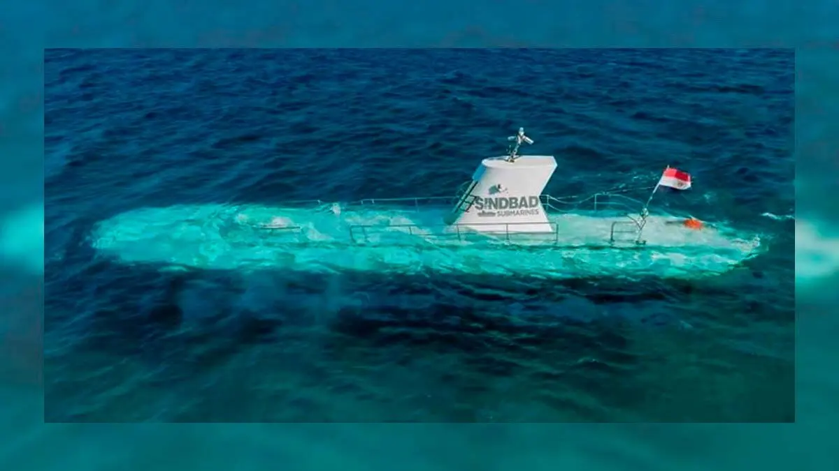 Accidente Simbad, submarino turístico con unos 44 pasajeros en la ciudad egipcia de Hurgada, en el mar Rojo / foto X